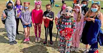 APES students dress as favourite animals - Weyburn Review