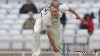 County Championship: Worcestershire paceman Dillon Pennington wobbles Nottinghamshire before rain