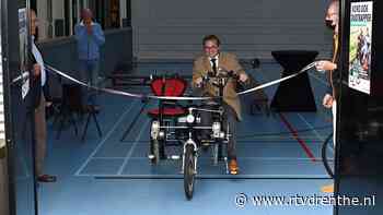 Burgemeester gaat door het lint: duofietsen Meppel van start - RTV Drenthe