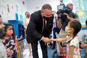 US Education Secretary Visits to Promote Preschool Plan