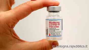 Così Modena ha salvato 400mila dosi di vaccino. Figliuolo ringrazia Bonaccini: "Intervento provvidenziale" - La Repubblica