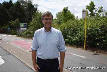 Drie bushaltes afgeschaft<BR />