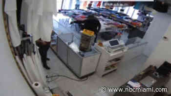 Suspect Sought in Miami Jewelry Store Armed Robbery Caught on Camera