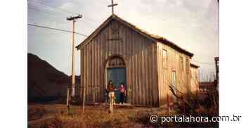 Imbituba em Poesias: Aires Júnior homenageia 1º templo religioso da região central, a Capela de São Pedro ou Capelinha da Praia, do séc. XIX - Portal AHora