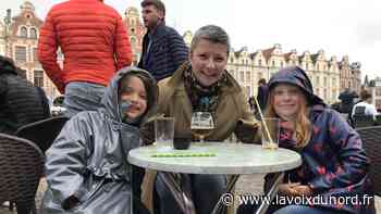 Place des Héros à Arras, la foule pour l'apéro du soir malgré les gouttes ! - La Voix du Nord