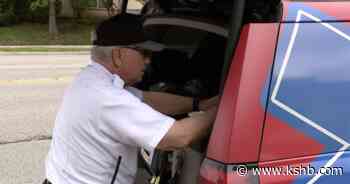 KCFD Community Medical Response Team delivers COVID-19 doses to residents lacking mobility - KSHB
