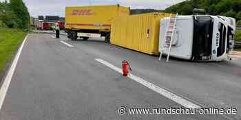 Unfall auf der A3 bei Lohmar: Lkw stürzt um – Vollsperrung in Richtung Köln - Kölnische Rundschau