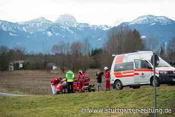 Zugünglück bei Bad Aibling: Schwierige Bergung - mindestens zehn Tote - Stuttgarter Zeitung