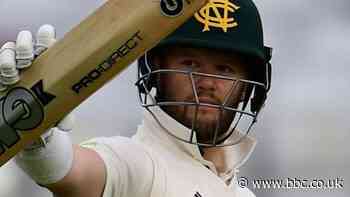 County Championship: Late wickets give Notts victory chance against Worcestershire