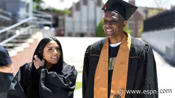 Forty-one years after leaving Purdue, 49ers' Keena Turner graduates with his daughter