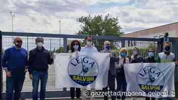 Modena. Lega davanti ai cancelli di Seta «Più riposi per gli autisti» - La Gazzetta di Modena