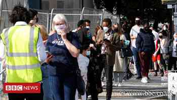 Covid in Bolton: 'We're hoping that things will turn round' - BBC News