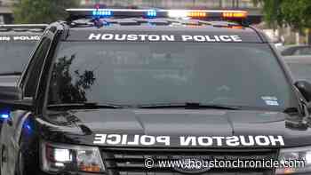 Teen dies after crashing vehicle into wall while evading Houston police - Houston Chronicle