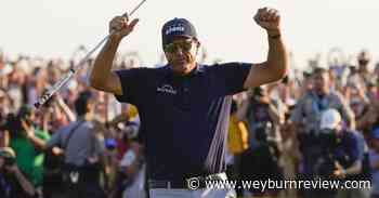 Ageless wonder Mickelson wins PGA to be oldest major champ - Weyburn Review
