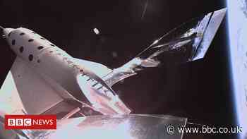 Virgin Galactic rocket plane flies to edge of space