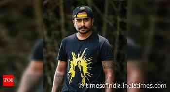 Bigg Boss Kannada 8's Raghu Gowda jumps into social work; takes part in food donation drive - Times of India