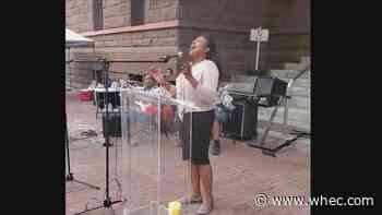 Mayor Warren makes first public appearance since making statement on husband's arrest