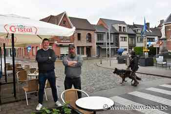 Cafébazen zetten samen terras voor EK voetbal