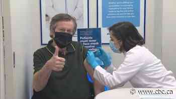 Toronto appeals to more residents to get COVID-19 vaccine this weekend
