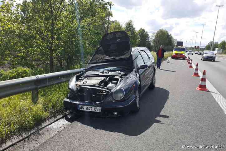 Auto raakt beschadigd bij ongeval op E313