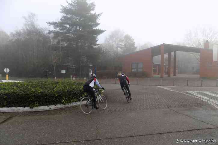 Politie onderzoekt geweld tegen minderjarigen: “Bende crapuul heeft mijn zoon vernederd en geslagen”