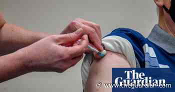 UK in race between Covid vaccines and variant, experts warn - The Guardian