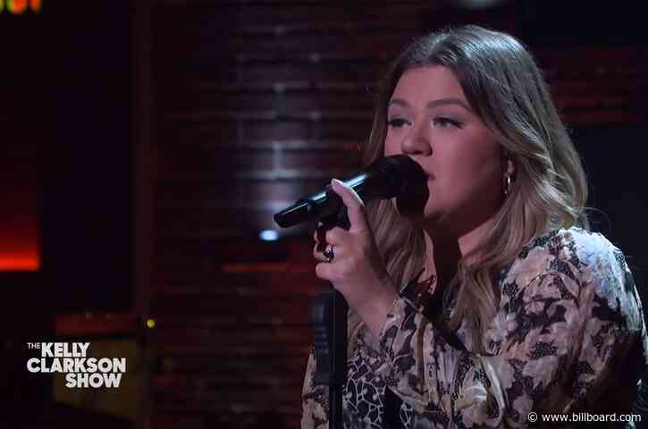 Kelly Clarkson Unlocks the Door to ‘Heaven’ With Her Bruno Mars Cover