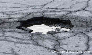 Plaintiff's delay in notifying City of Toronto about pothole incident was excusable: case - Law Times