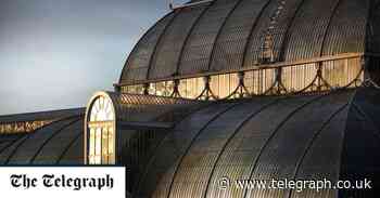 Kew stops watering lawns and pushes vegan food in 'climate positive' drive - Telegraph.co.uk