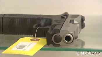 Texas set to allow people to carry handguns without background check, training