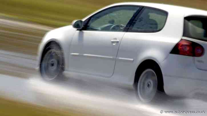 How to drive in heavy rain and flood water