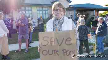 82yo takes to the streets for the first time amid Queensland's regional council crisis