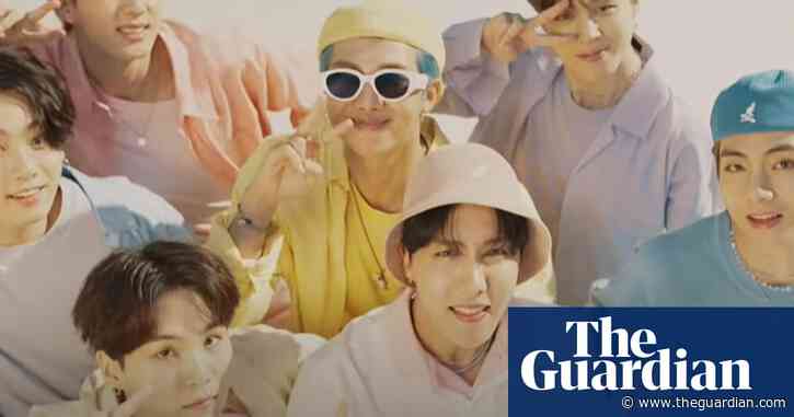 ‘It’s cooler to hang Lennon’s guitar than a Picasso’: pop culture wins out at auctions