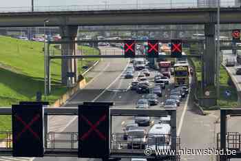 Lange files rond Antwerpen na drie ongevallen in Kennedytunnel, zware avondspits aan de gang