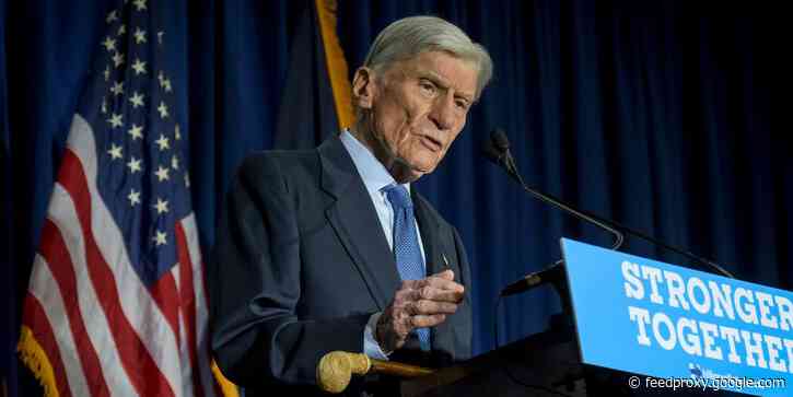 John Warner, longtime GOP senator for Virginia, has died at age 94