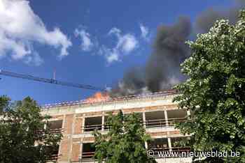 Dakbrand teistert kunstencampus in aanbouw