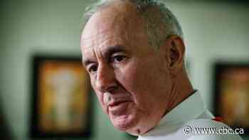 HNIC host Ron MacLean apologizes for on-air comment, says he was misunderstood