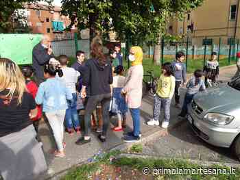 Protesta dei bambini e delle famiglie di Pioltello per riaprire il parco pubblico chiuso - Prima la Martesana