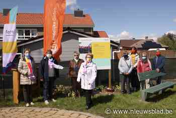 Kunstwerk, gedicht, bloemen en boekenkastje sieren eerste troostplek: “De nood aan troost is hoog”