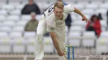 County Championship: Worcestershire paceman Dillon Pennington wobbles Nottinghamshire before rain - BBC News