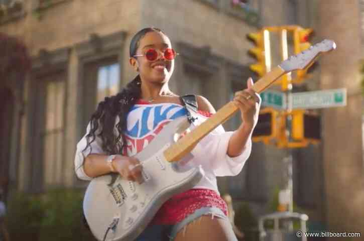 H.E.R. Delivers Celebratory Rendition of George Michael’s ‘Freedom’ for Old Navy Ad