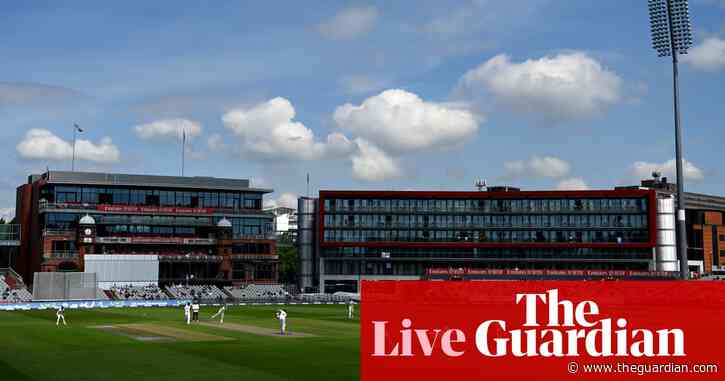 Lancashire delight returning Roses crowd: county cricket – as it happened