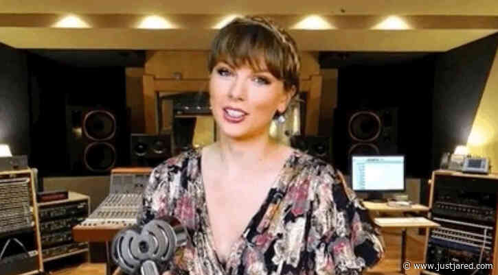 Taylor Swift Appears from the Recording Studio to Accept Award at iHeartRadio Music Awards 2021!