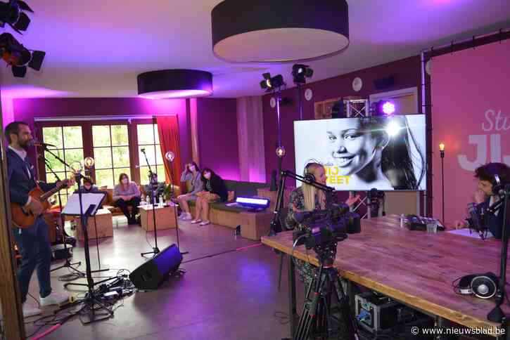 Jongeren kunnen vragen stellen aan koningin Mathilde