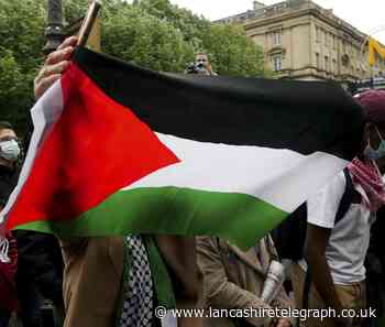 Parent commends school for 'contructive talks' after pupil told to put away Palestinian flag