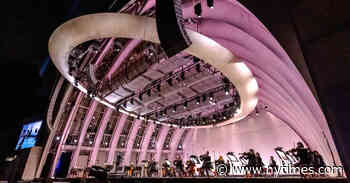 Hollywood Bowl Plans to Open at Full Capacity