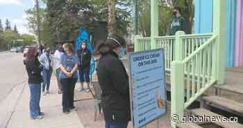 ‘Heartwarming’: Regina community boosts business at ice cream shop after anti-mask encounter