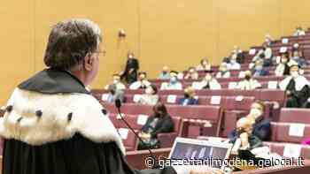 Università di Modena, gli studenti frenano: «Esami a distanza anche nel 2022» - La Gazzetta di Modena