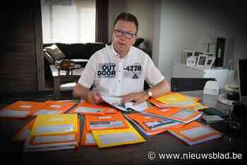 Ward (54) kreeg een bal tegen zijn hoofd op de speelplaats en was plots verlamd, veertig jaar later gaat hij op zoek naar verloren hoofdstuk in zijn leven