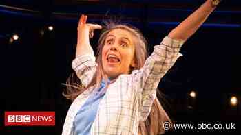Bolton theatre's reopening show goes on despite Covid confusion - BBC News